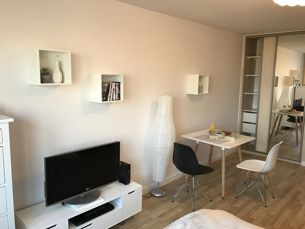 Apartament Metromarymont ワルシャワ エクステリア 写真